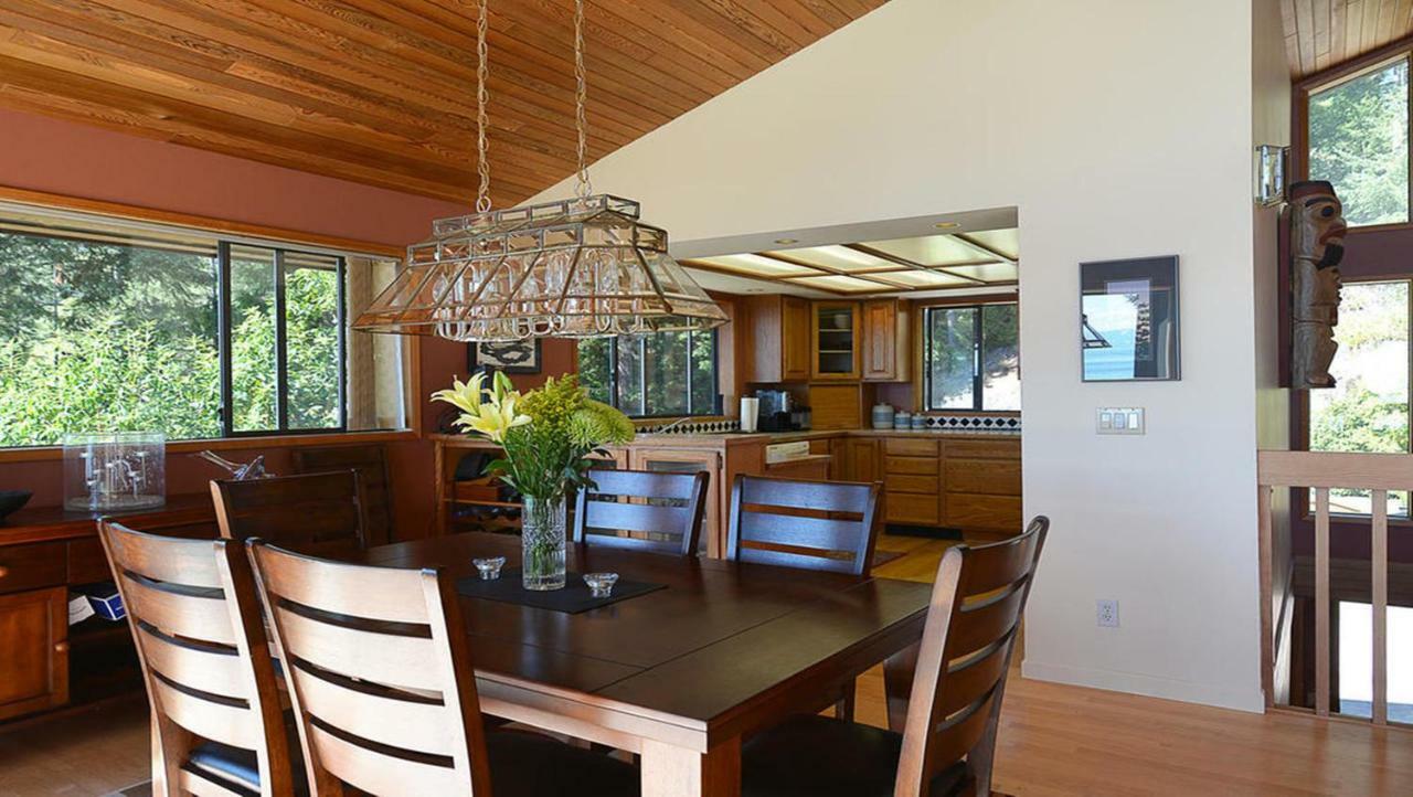 Sunshine Coast Treetop B&B Sechelt Exterior foto